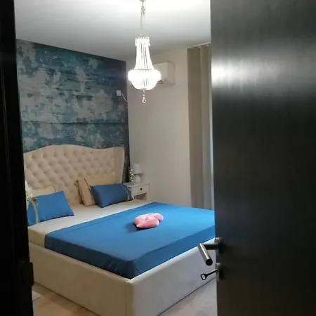 Center * Szandanszki