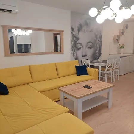 Center * Sandanski